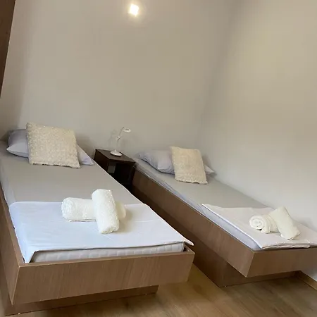 Sunset Apartment *